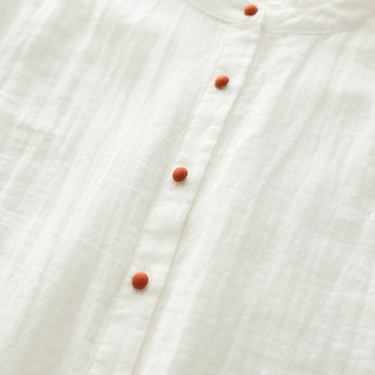 Chemise blanche à manches longues en fil de coton double couche avec dentelle et boucle colorée