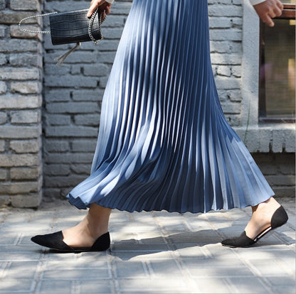 Solid color pleated skirt