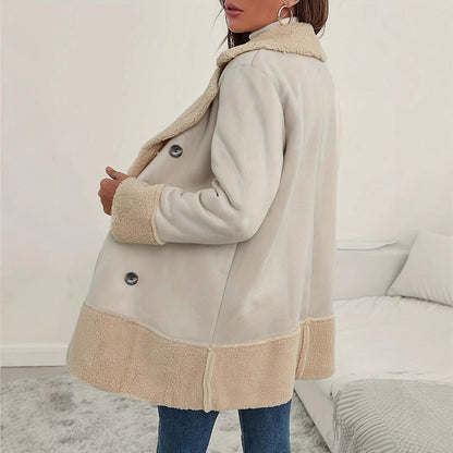 Manteau long en laine d'agneau à revers abricot de couleur contrastée