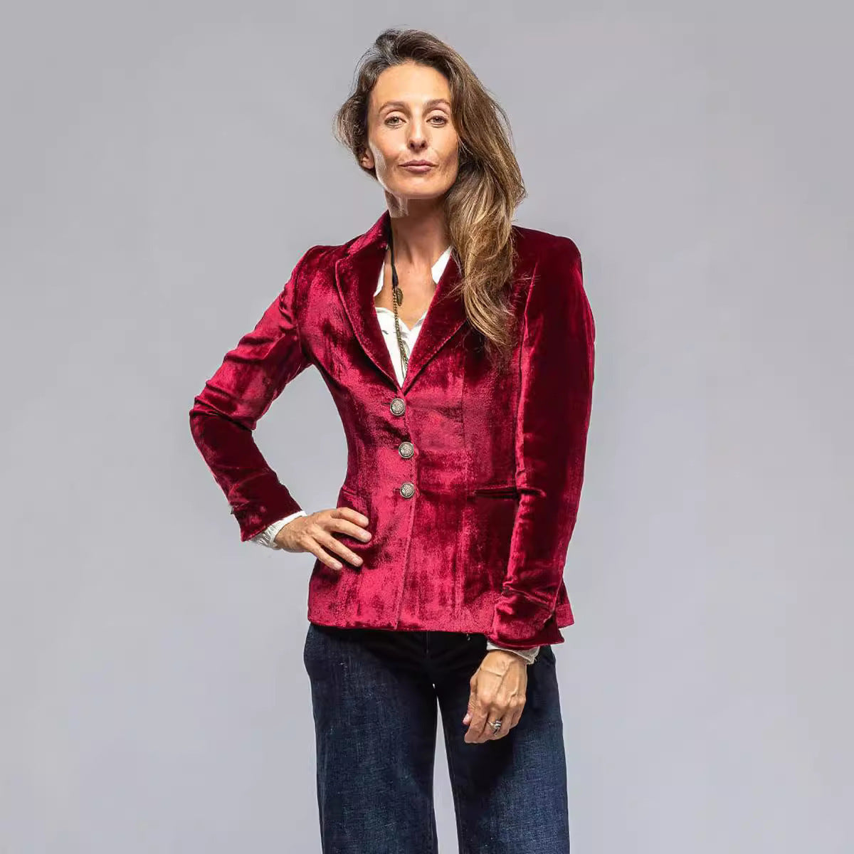 Veste de costume en velours doré gracieux et assorti pour femme, style rétro européen et américain, avec poches et manches longues