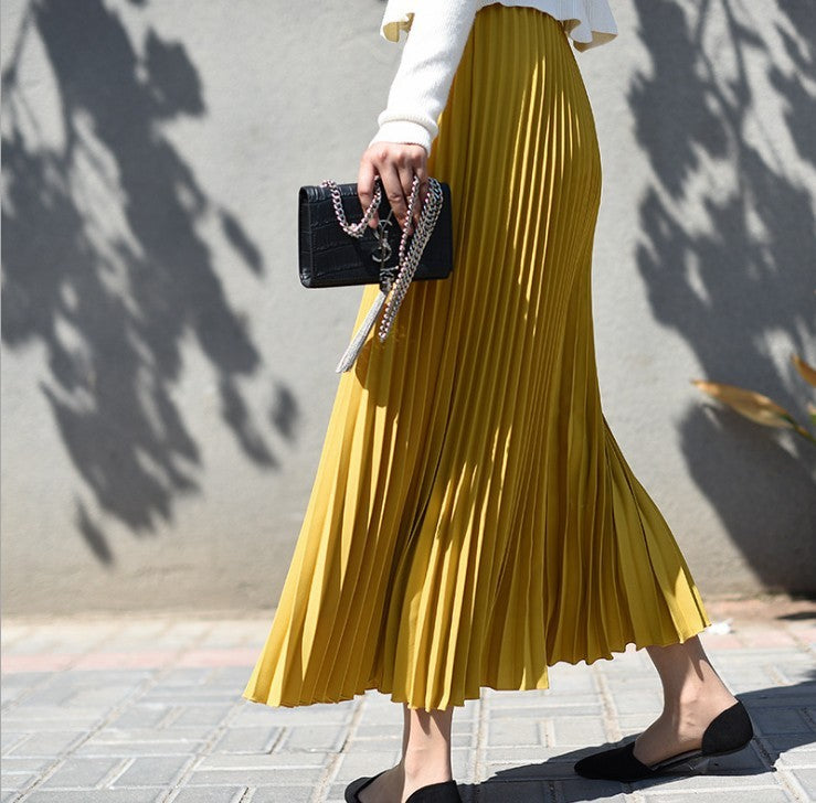 Solid color pleated skirt