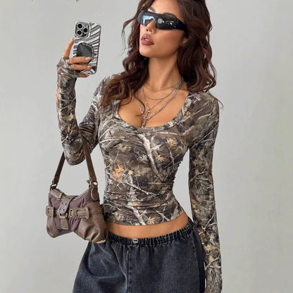 T-shirt à manches longues camouflage pour femme avec motif fille sexy